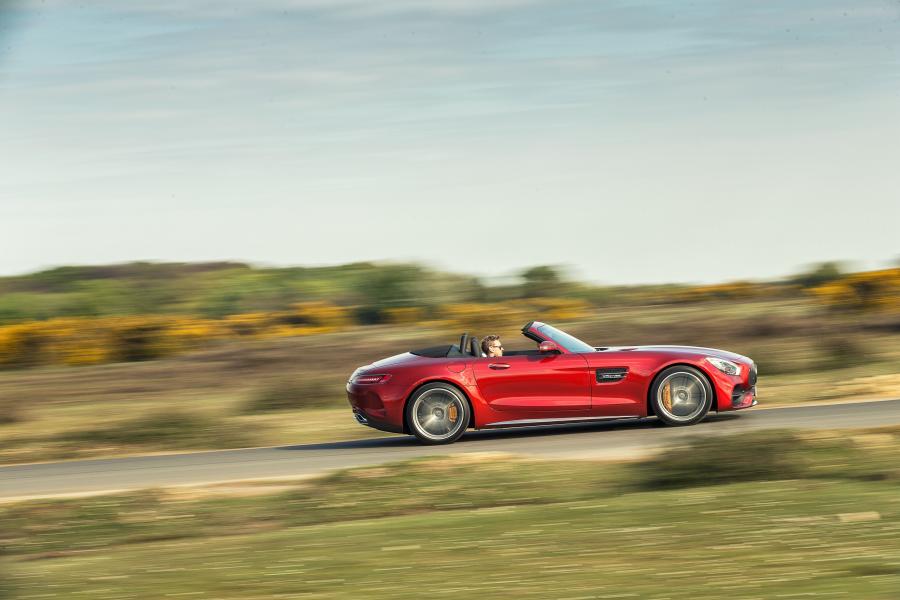  Mercedes-AMG GT C Roadster 2017 года  (UK) (фото 22 из 40)